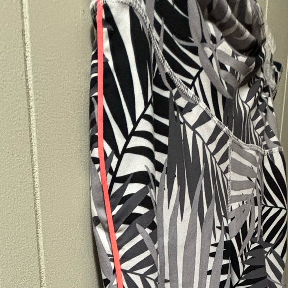 Old Navy Capris - Picture 3 of 3